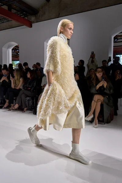 Look 72